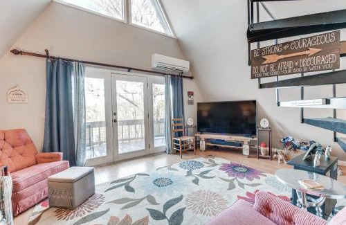 Franklin Casa | Charming Franklin Cabin with Deck Stunning Views!