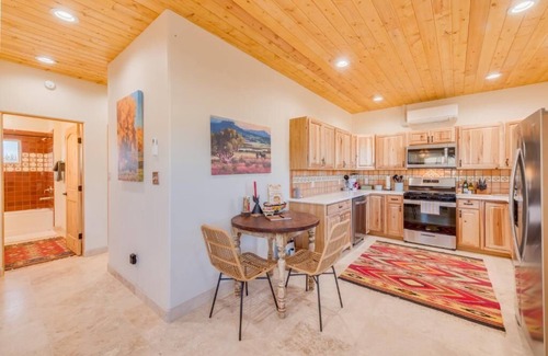 Taos Casa | Charming free standing Casita in Taos, NM