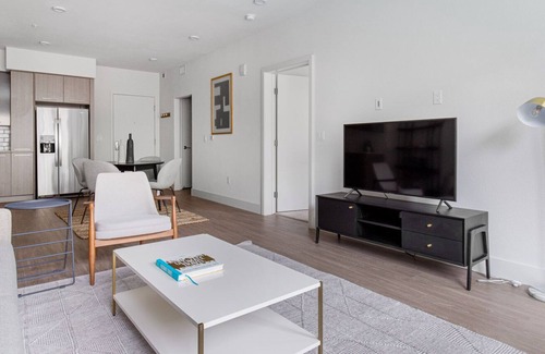 Fremont Apartamento | Charming Fremont 1BR w/ Pool, Gym, W/D, BBQ, walk to BART, by Blueground