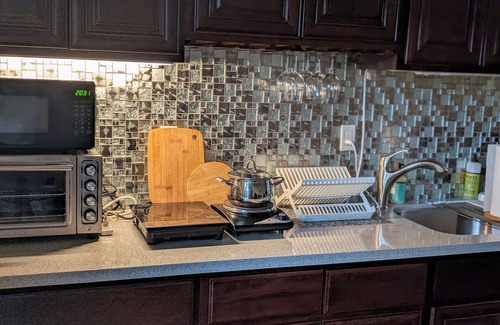 Central District Casa | Charming Fremont Guest Suite with Lush Backyard Oasis and Fruit Trees!