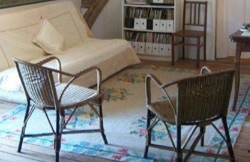 Fontaine-Fourches Cabaña | Charming French Countryside Self-Catering Cottage