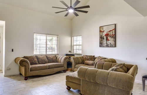 Fresno Casa | Charming Fresno Vacation Rental w/ Private Yard