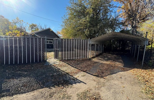 Evanston Casa | Charming fully remodeled 2-bedroom house with WiFi in Evanston