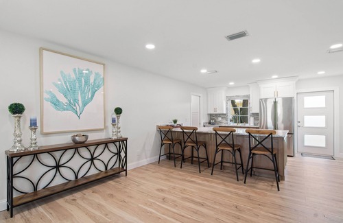Vero Beach Casa | Charming, Fully Renovated 3bd/2bth house in awesome Vero Beach. Dogs welcome!