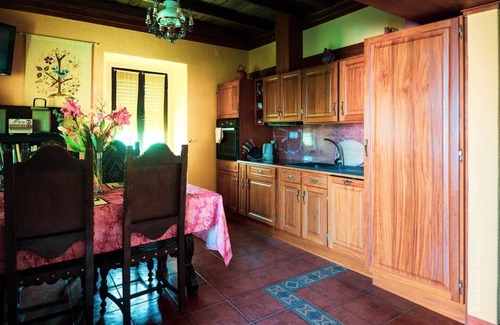 Pedrogao Grande Cabaña | Charming Garden Retreat in Pedrogao Grande