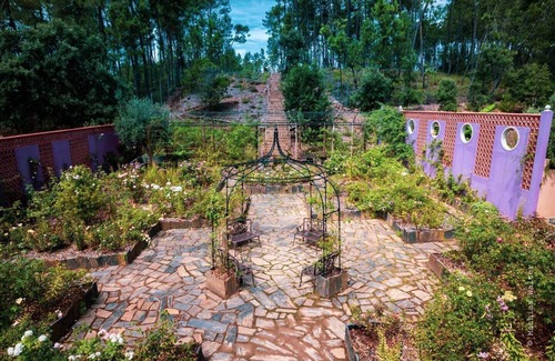 Pedrogao Grande Cabaña | Charming Garden Retreat in Pedrogao Grande