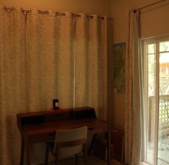 University Place Apartamento | Charming Garden Apartment