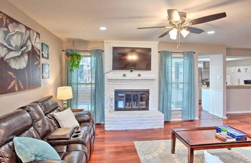 Garland Casa | Charming Garland Home about 18 Mi to Dtwn Dallas