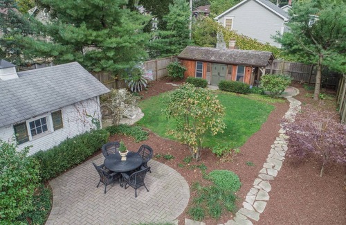 Geneva Casa | Charming Geneva Cottage, Walk 4 Blks to Downtown
