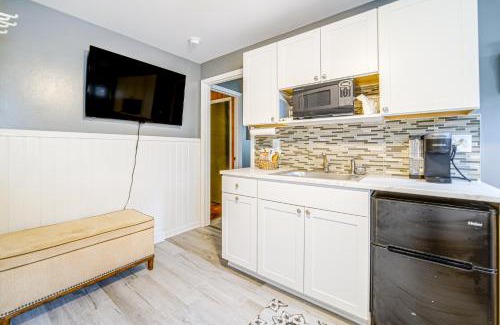Geneva Apartamento | Charming Geneva Vacation Rental about 5 Mi to Lake!