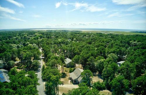Eastham Casa | Charming Getaway with Hot Tub Dog Friendly