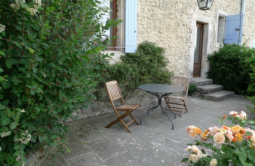 Lacoste Casa | Charming gite 2 pers in Luberon, quiet, panoramic view, swimming pool, fireplace