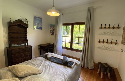 Guerard Casa | Charming Gîte/Guinguette, by the River