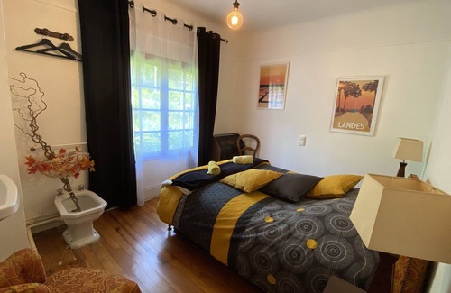 Guerard Casa | Charming Gîte/Guinguette, by the River