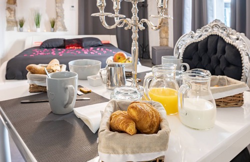 La Calmette Cama Y Desayuno | Charming gite with spa for lovers