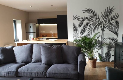 Sebourg Cabaña | Gîte confortable avec jardin, proche de la frontière belge, parfait pour randonnées et détente
