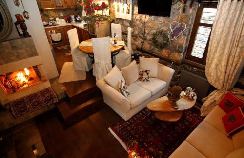 Aghios Athanasios Chalet De Esquí | Charming 3-storey Loft with fireplace