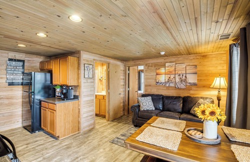 Grand Rivers Condominio | Charming Grand Rivers Getaway - 1/2 Mi to Downtown