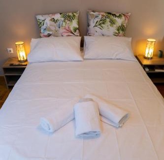 Mousio Apartamento | Charming Green Studio across the National Museum