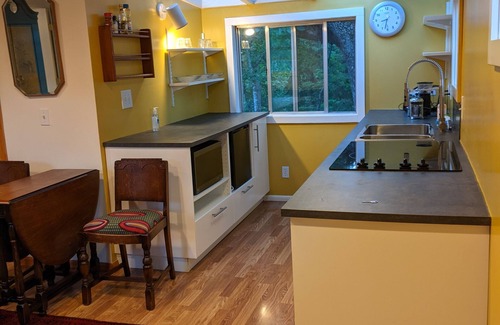 Eugene Cabaña | Charming Guest Cottage in the Country