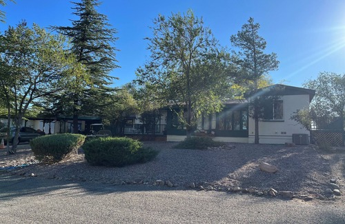 Prescott Cabaña | Charming Guest Cottage in a wonderful Prescott golf course community