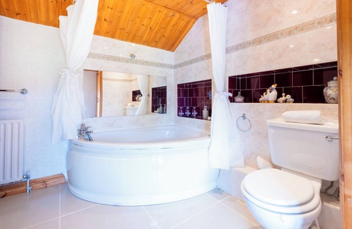 St Wenn Cama Y Desayuno | Charming Guest House in Cornish countryside - Demelza Cottage