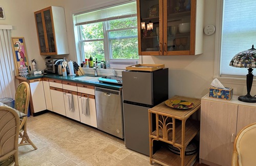 Naples Apartamento | Charming Guest Quarters in Separate Building
