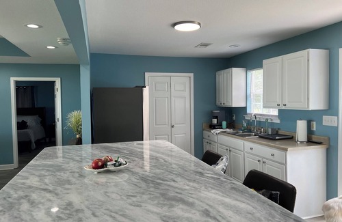 Ocean Springs Casa | Charming Gulf Front pet-friendly 2-bedroom house in Ocean Springs with WiFi