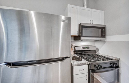 Hampton Casa | Charming Hampton Home Near Downtown & Beaches!