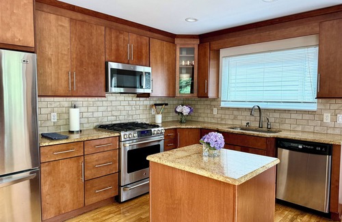 Clearwater Beach Casa | Charming Hamptons Beach Cottage