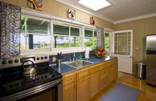 Hanalei Cabaña | Encantadora casa de campo histórica en la bahía de Hanalei con A / C!