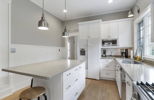 Harbor Springs Casa | Charming Harbor Springs Home, Quiet and Quaint!