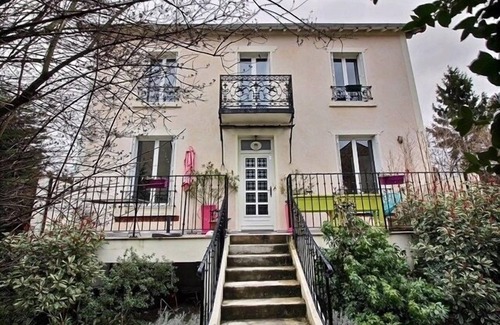 Le Blanc-Mesnil Villa | Charming Top of Villa F5 near CDG and Exhibition Center
