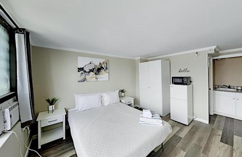 McCully - Moiliili Casa | Charming Hawaiian Monarch Studio