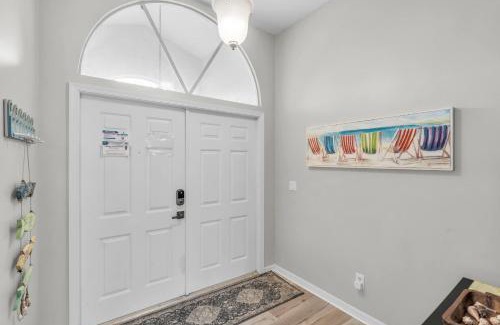 Bonita Springs Casa | Charming Heated Pool Home - 3 miles to the Beach, Pet and Family Friendly -Available Year Round!