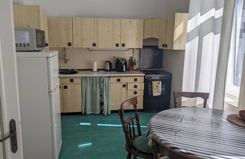 Veruda Apartamento | Charming Heritage Apartment Walking Distance to the Beach