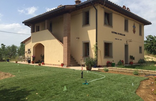 Colleoli Apartamento | Encantador apartamento en una colina