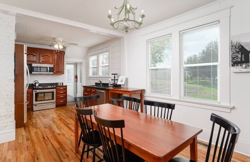 Dayton Casa | Charming Historic Cottage in Dayton Tennessee