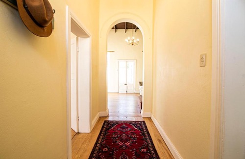 Graaff-Reinet Apartamento | Charming Historical Cottage