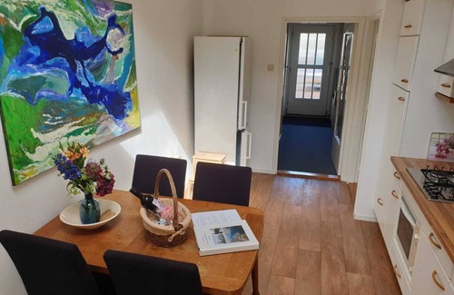 Kortgene Casa | Amplia casa de vacaciones con jardín, en el centro del pueblo, a poca distancia de Veerse Meer