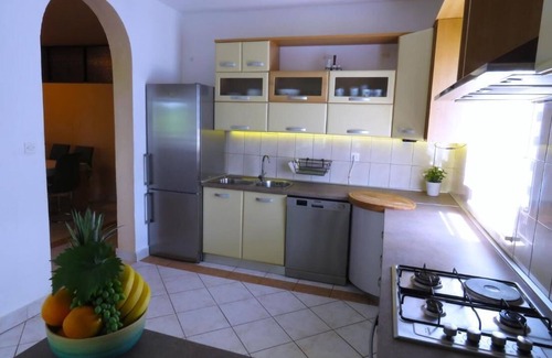Ljubac Casa | Encantadora casa de vacaciones en Ljubač con piscina privada