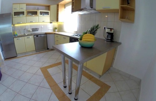Ljubac Casa | Encantadora casa de vacaciones en Ljubač con piscina privada