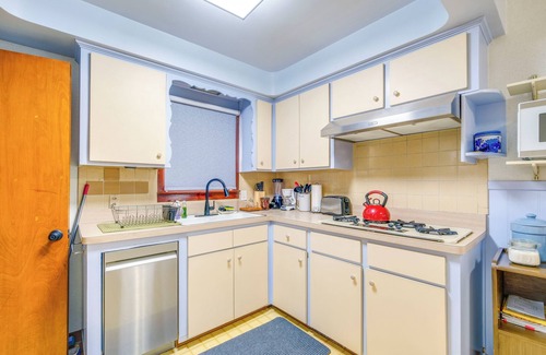 South Euclid Casa | Charming Home - 4 Mi to Euclid Creek Reservation