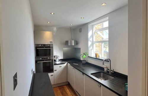 Hackney Wick Casa | Charming Home by Victoria Park, Hackney Wick