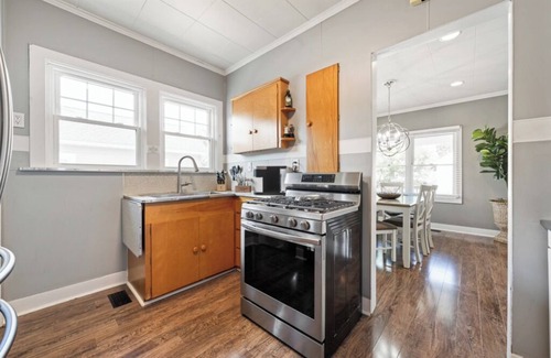Port Clinton Casa | Charming Home Close to Jet Express & Downtown!