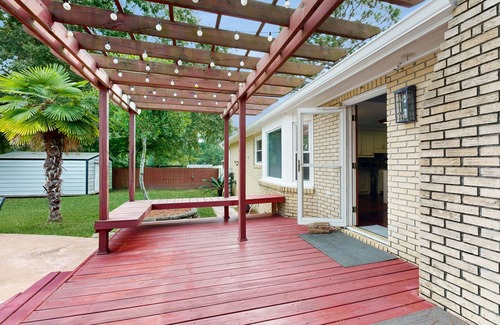 Goose Creek Casa | Charming home- Dog Friendly, Private Pool w/ Private Putting Green