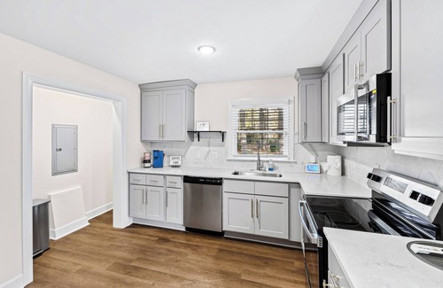 Rocky Mount Casa | Charming Home for 10 in Rocky Mount