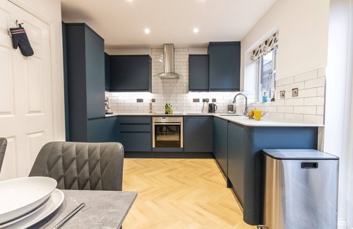 Bromsgrove Casa | Charming Home in Bromsgrove: Perfect for Groups