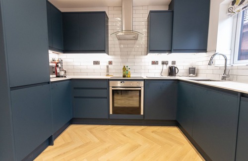 Bromsgrove Casa | Charming Home in Bromsgrove: Perfect for Groups