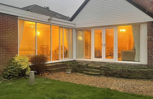 Rastrick Casa | Charming Home in Huddersfield w/ Parking PetsOK